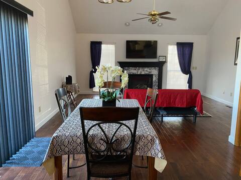 Spacious Dayton 3 Bedroom home near Air Force Base
