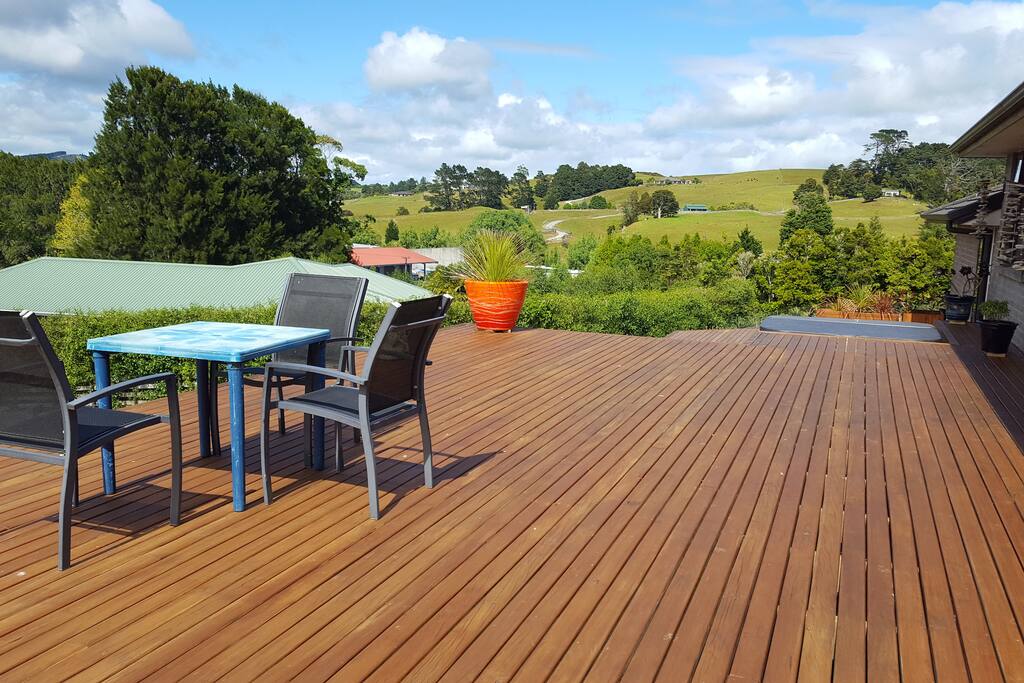 Alfresco Dining