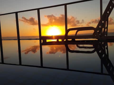 PREMIUM HAPPY HOUR, BUILDING IN FRONT OF THE SEA  ATALAIA