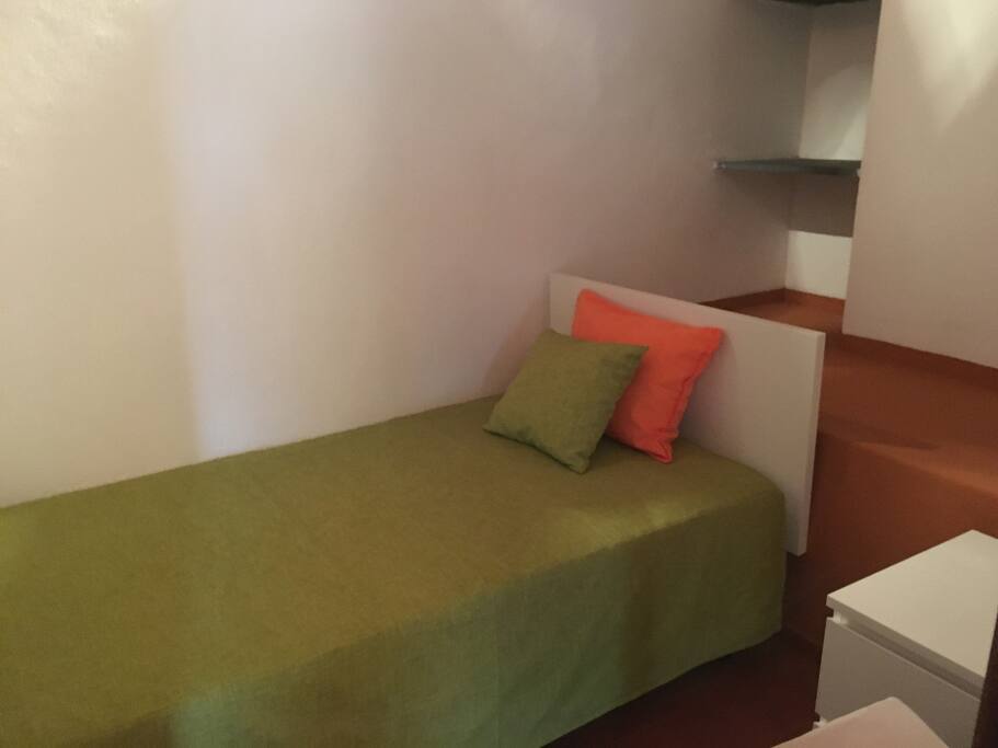 quarto single, andar superior