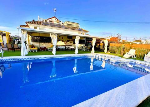 Cottage 4 km from Murcia pool and spa