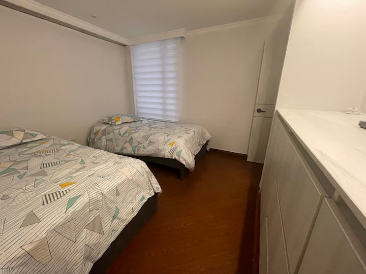 Დამხმარე საძინებელი ორი საწოლით 