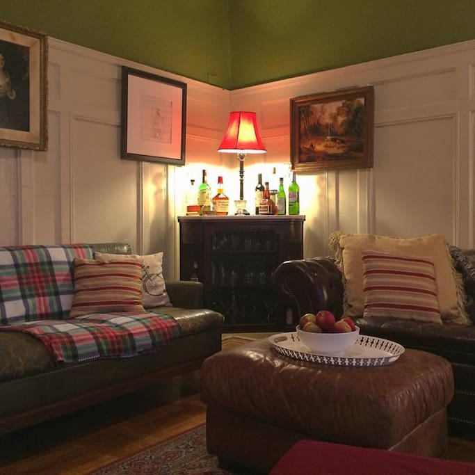 Spacious Living room