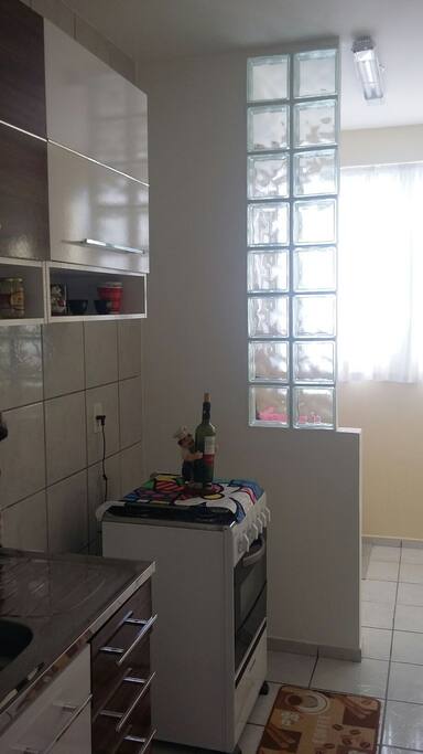 Cozinha e lavanderia equipadas
