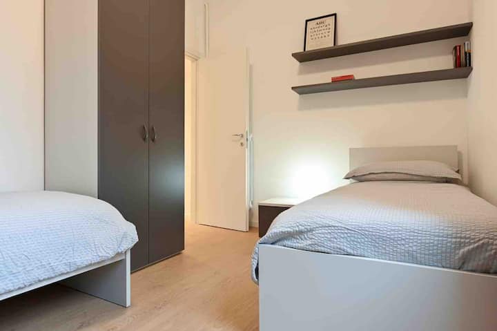 dhomë e dytë me dy krevate
