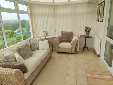 Successful Airbnb property: Teversal Views Bungalow in Ashfield
