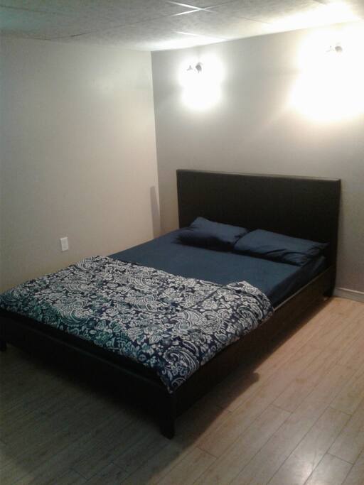 Queen size bed