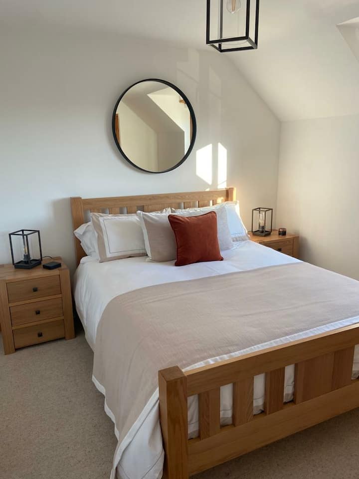 Dormitorio tamaño king en suite. 