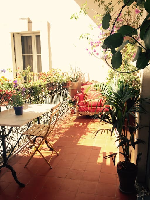 La terrasse depuis la salle à manger !