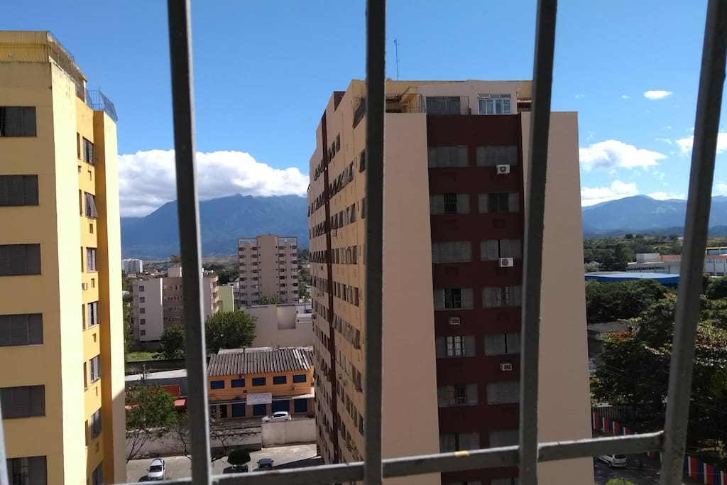 visão do apartamento para o pico das Agulhas Negras