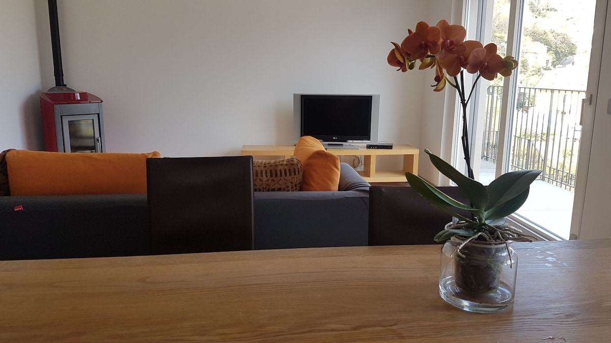 Propriété Airbnb réussie: I muretti del Ganda à Gravedona Ed Uniti