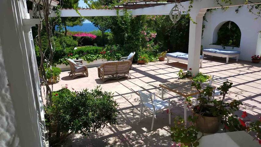 Otranto Villa sul mare stunning sea front Villa gallery image 5