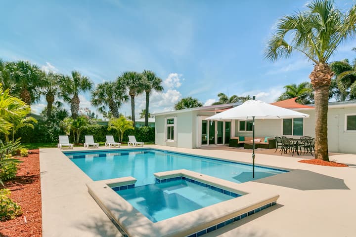 Airbnb Orlando, FL Rental Houses - Tropical Villas Orlando