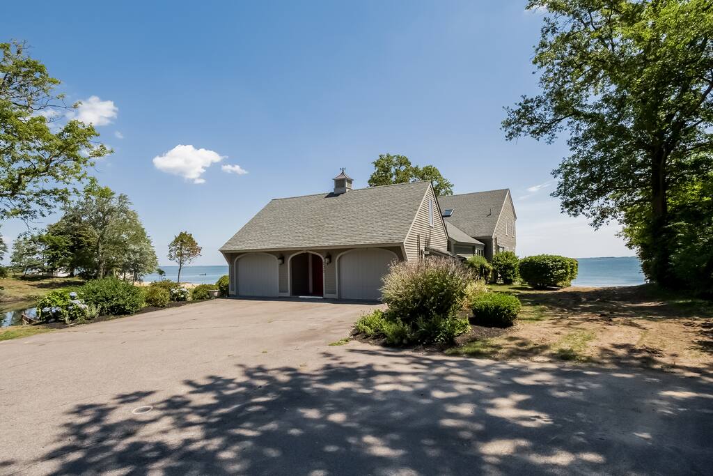 View of house as you drive in