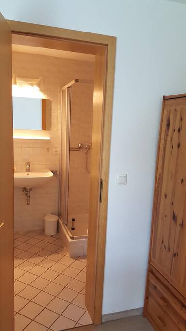 Bad mit Dusche