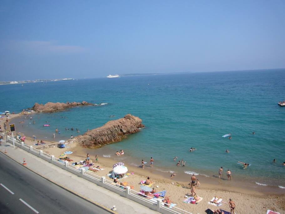 La plage vue depuis la Résidence