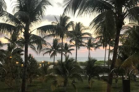 5 Bedroom South Beach Ocean Drive Condo