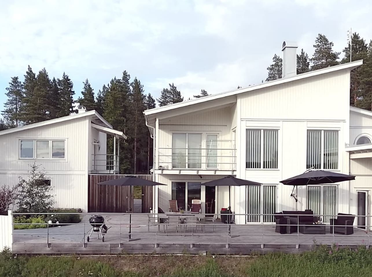 Fortlax r norrlands ledande datacenter lokaliserat i Hortlax strax utanfr Pite. Vrt unika lge strax sder om polcirkeln, med naturlig kyla, stabil elfrsrjning, Om oss | Fortlax