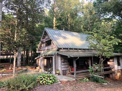 Little River Cabin in the Woods