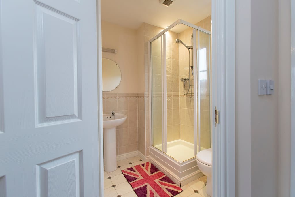 "The room is large, clean and the en-suite bathroom is all that you could ask for." - Keith