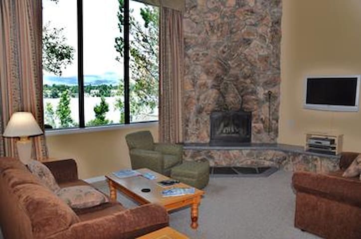 Lake Placid Club Lodges - 2BR, Loft and Fireplace