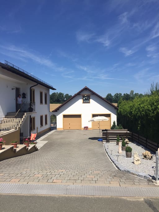 FeWo im Erdgeschoss mit Terrasse & Freisitz