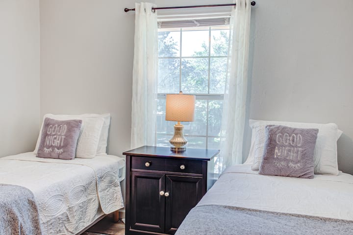 Schlafzimmer #2 Einzelbetten.