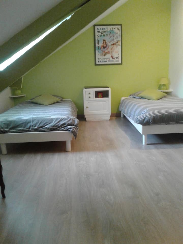 חדר שינה קומה שנייה