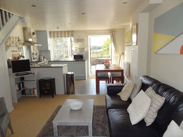 12 Best PetFriendly Holiday Cottages In Padstow, England Updated