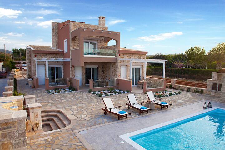 Beachfront Blue Horizon Villa with private pool gallery image 2