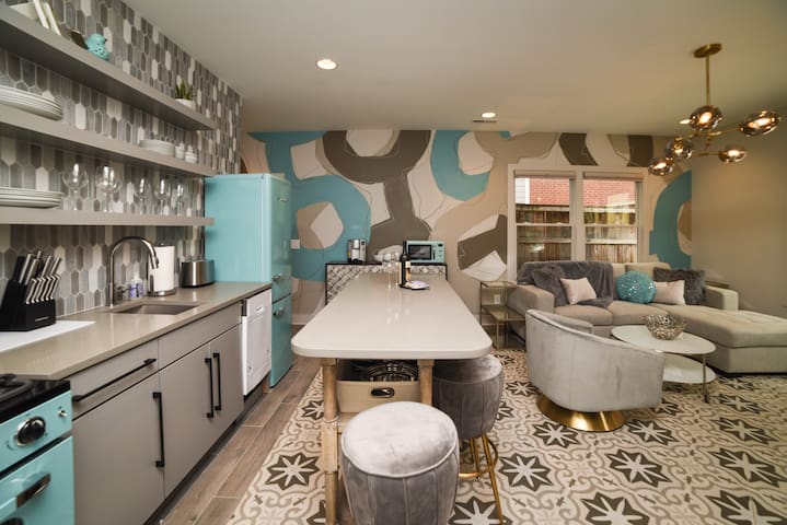 Nashville Dream Stay – 7BR Luxury Duplex Downtown!