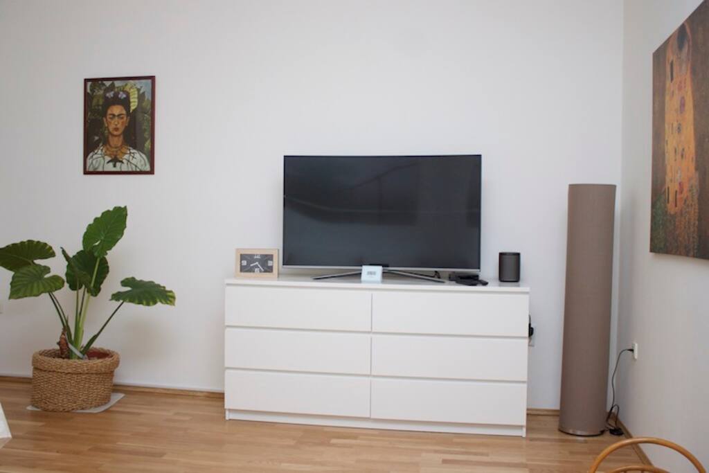 Big Curved UHD