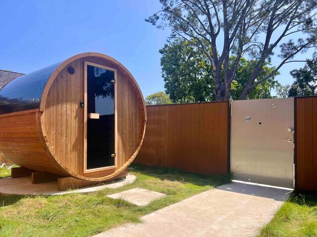 Mid-Century Modern Dream Home with Pool + Sauna gallery image 4