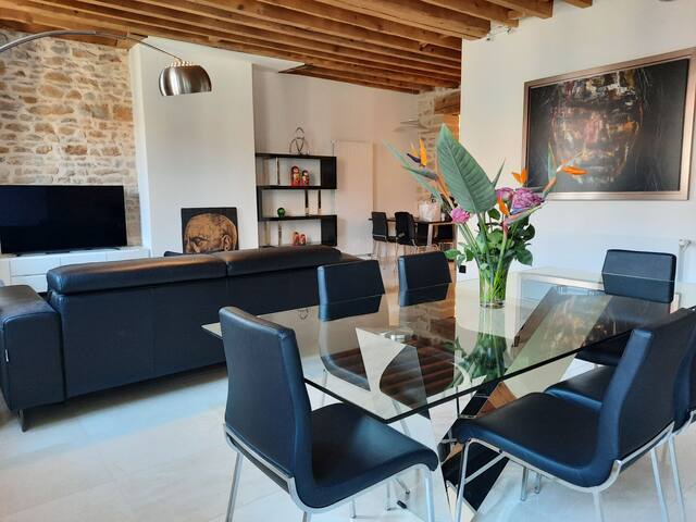 A design cocoon, calm and brightness in THE center gallery image 2