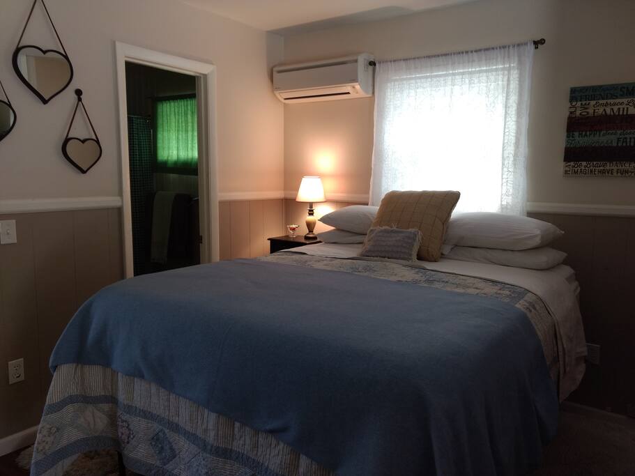 Pillow Top Queen Bed - Super Comfortable!
