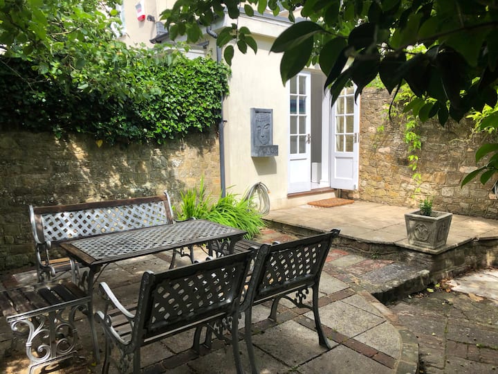 10 Best Airbnb Vacation Rentals In Midhurst, UK Updated 2024 Trip101