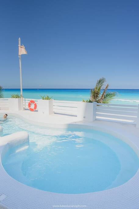jacuzzi