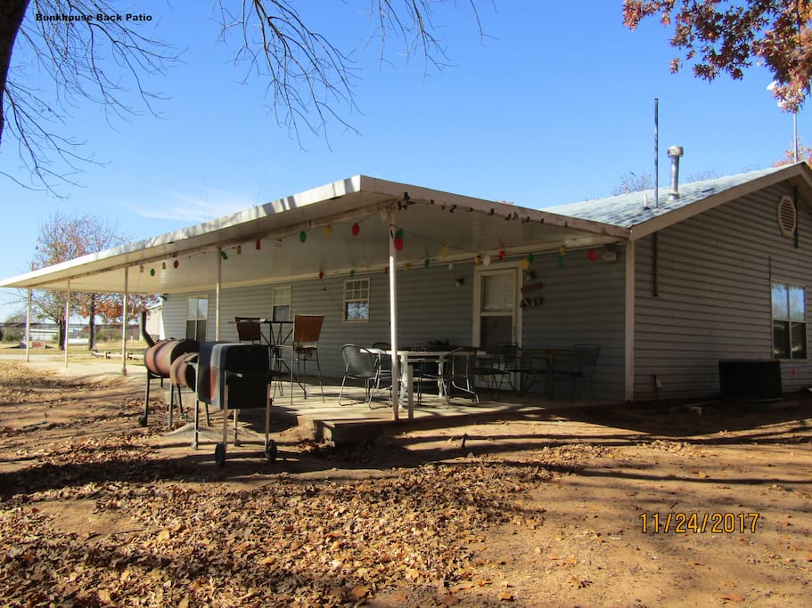 Covered Patio-Grills-Picnic Tables-Playground Area-Fire Pit