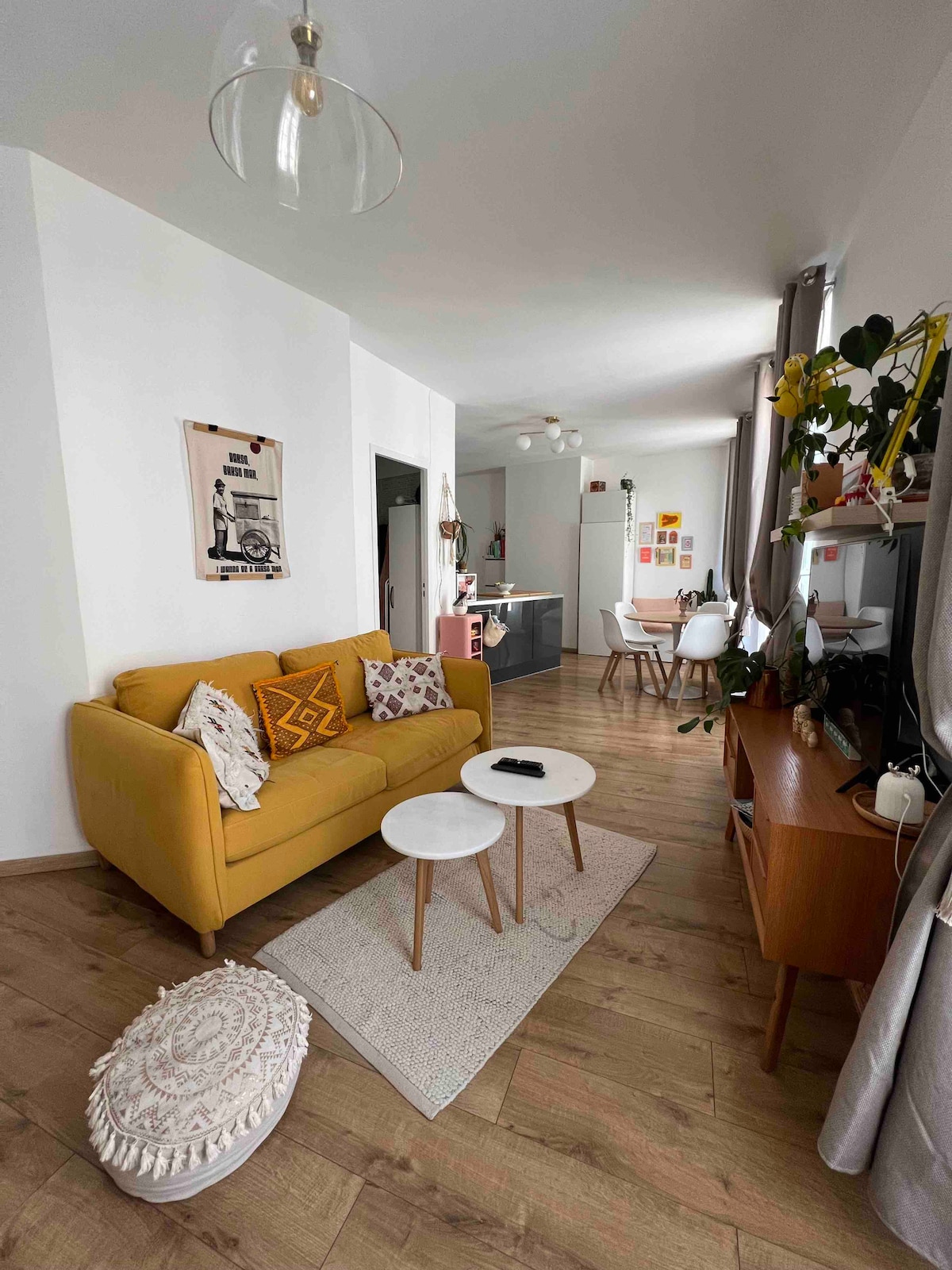 Top performing Airbnb: Nice apartment with air conditioning in old Bordeaux in Bordeaux Centre