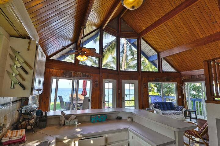 Makaha Waterfront Home gallery image 3