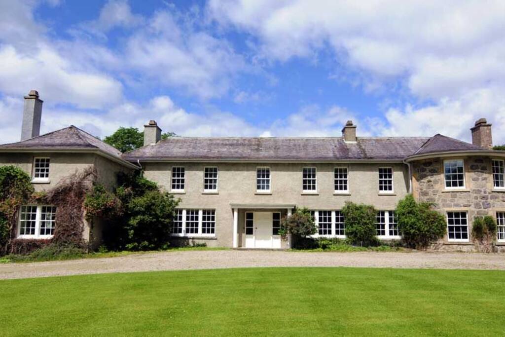 Front lawn of the house - perfect for croquet and picnics