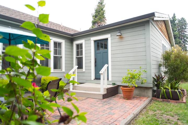 Private Retreat in the Heart of Rockridge gallery image 2