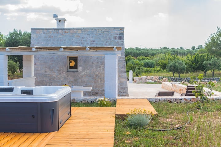 Trulli LAMIA SUITE with exclusive Jacuzzi