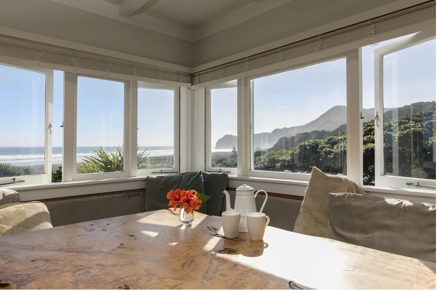 Piha Beach Bungalow Outstandingviews, Beach 5mwalk 1