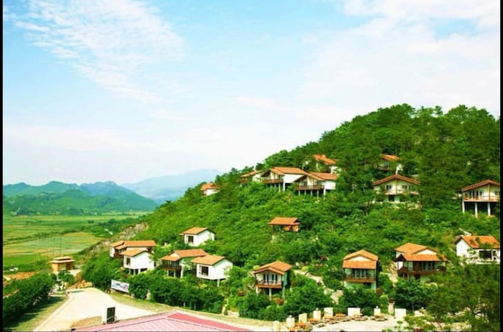 特价 英德市奇洞温泉汤山别院豪华别墅含溶洞温泉票 Official Resort In Yingde China 3 Bedroom 3 Bathroom