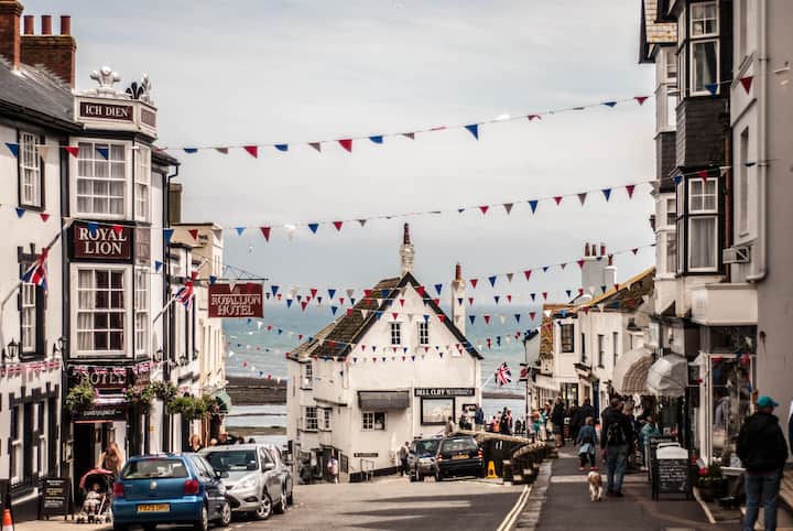 Contemporary & Private 2 Bed Annex + Own Parking - Lyme Regis