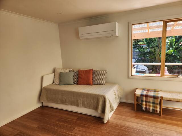 Casa Nina, sunfilled family home – old Ocean Grove gallery image 5