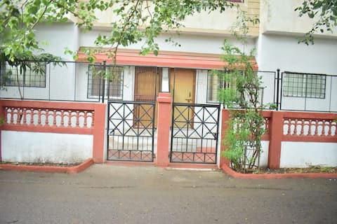 3 BHK AC Serviced Apartment with Modern Amenities
