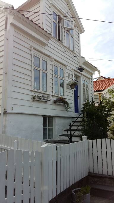 Huset med den blå døren
