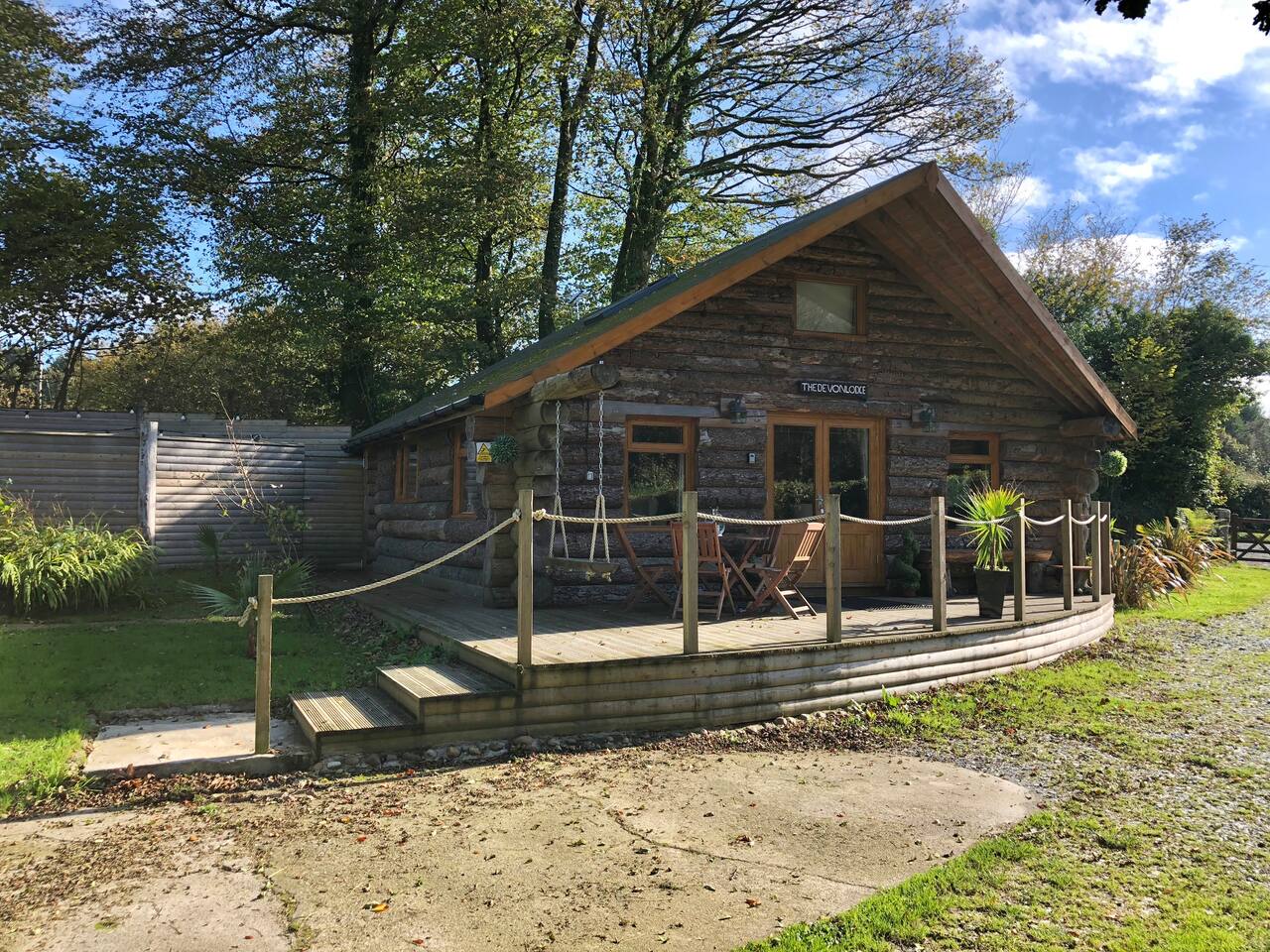 The Devon Lodge Log Cabin Cabins For Rent In Devon